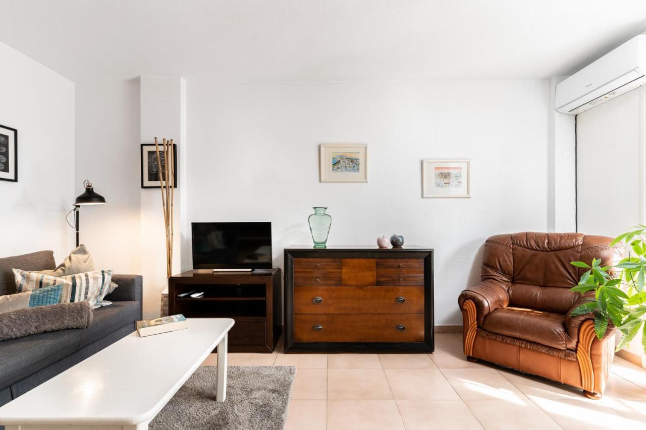 Lovely Apartment Next To The Beach Τορρεμολίνος Εξωτερικό φωτογραφία